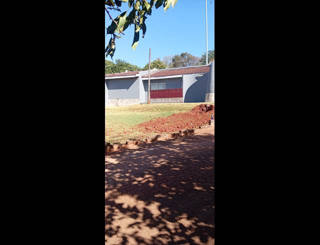 4 BEDROOM HOUSE FOR SALE IN SIBASA